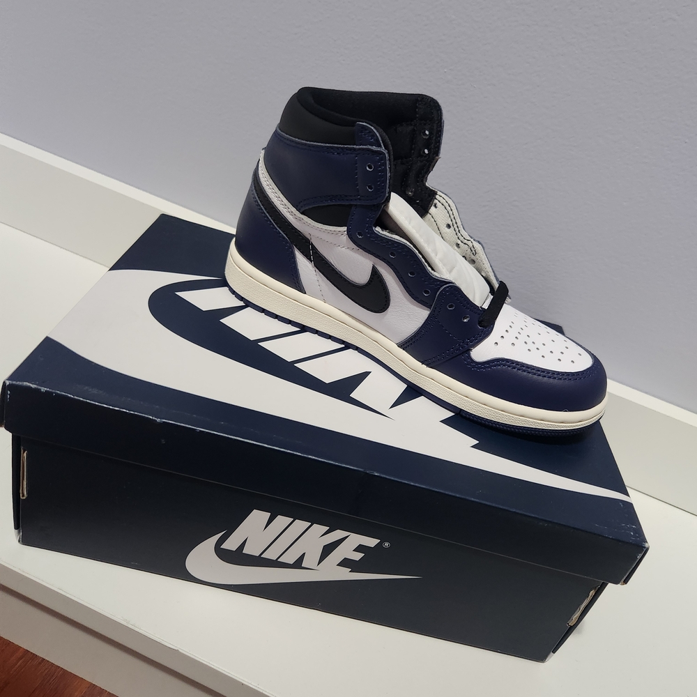 New In Box. Nike Air Jordan Retro 1 High OG. Navy/White High-Top Sneakers. Y4.5